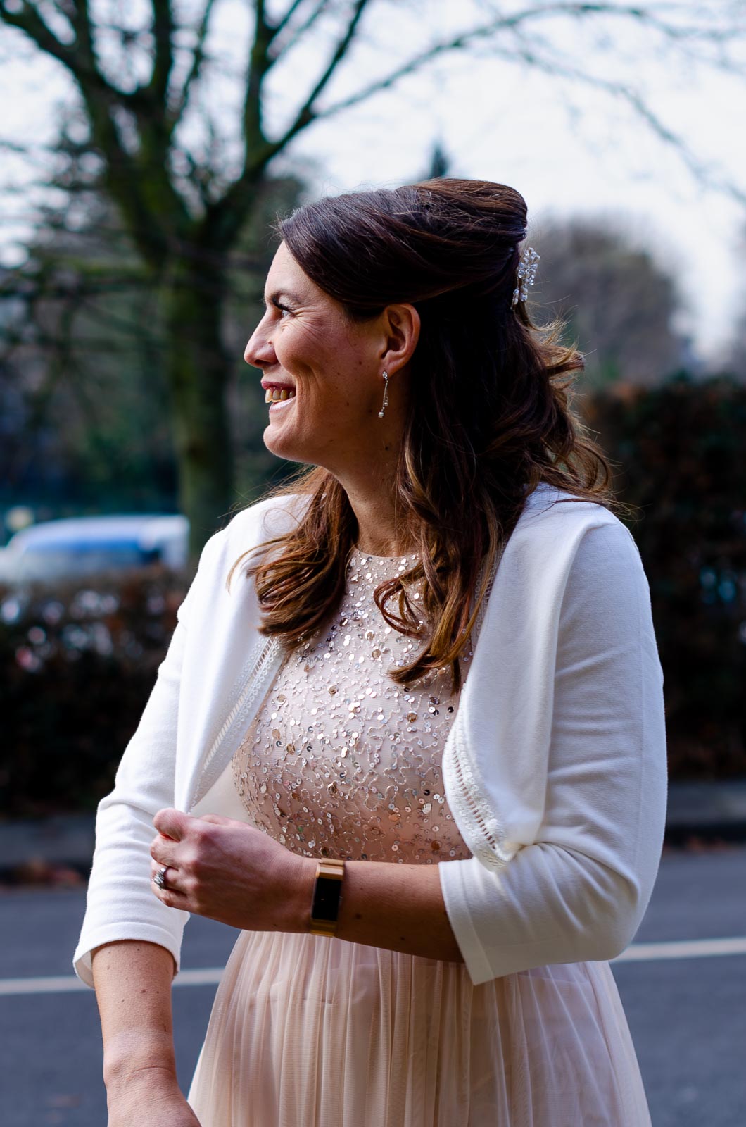 Jane arrives outside Lewes Register Office before her wedding to Grant.