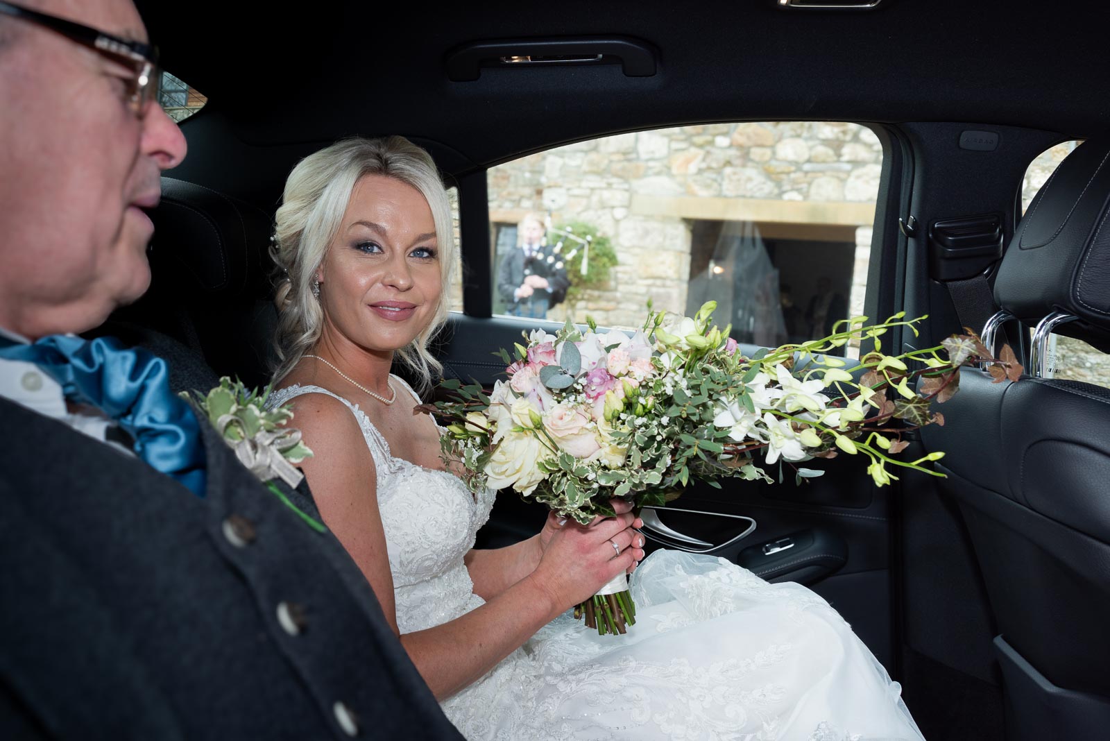 Eilidh and her Dad arrive at the wedding venue.