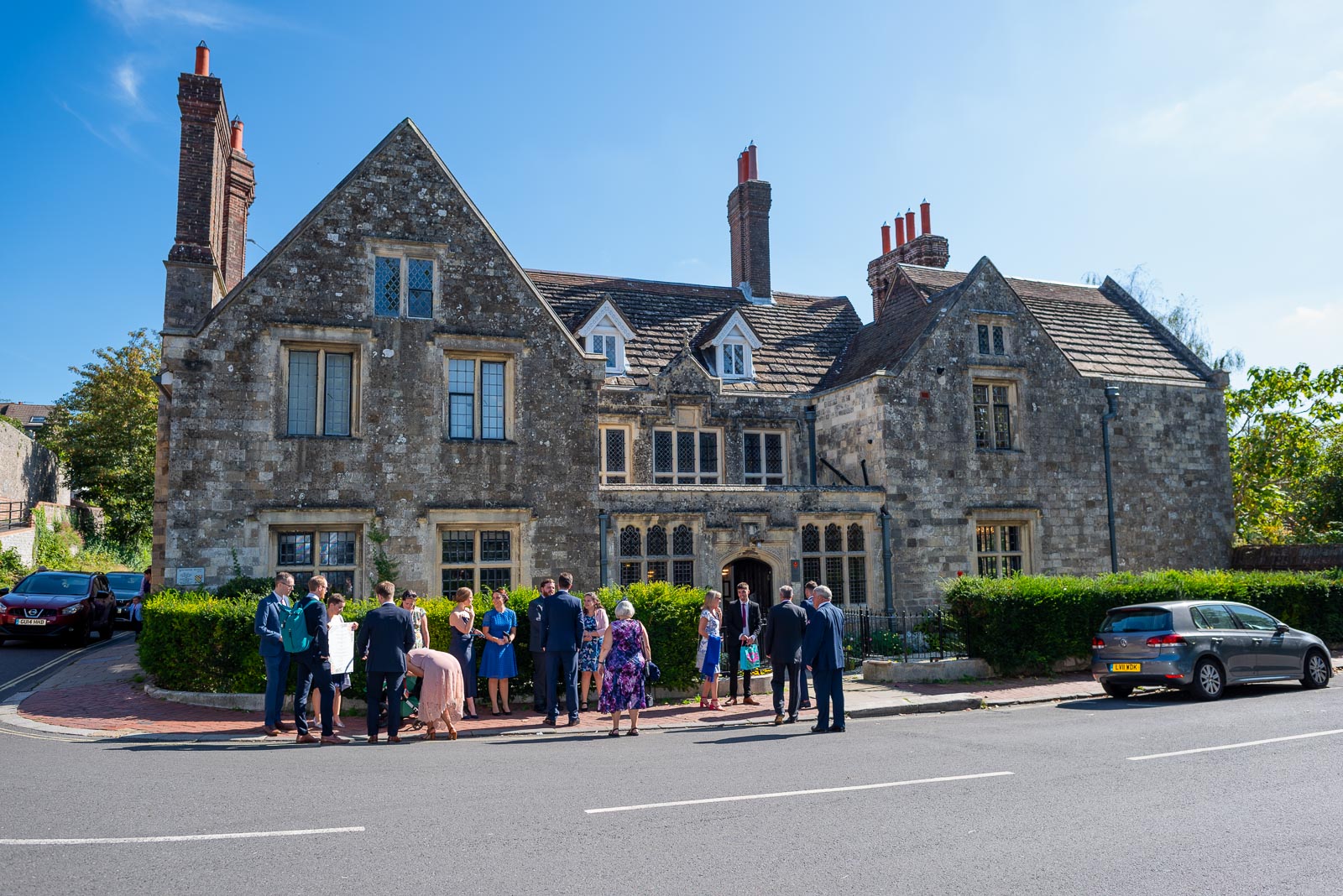 Amy and James's Wedding guests begin to arrive on fron if Lewes Register Office.