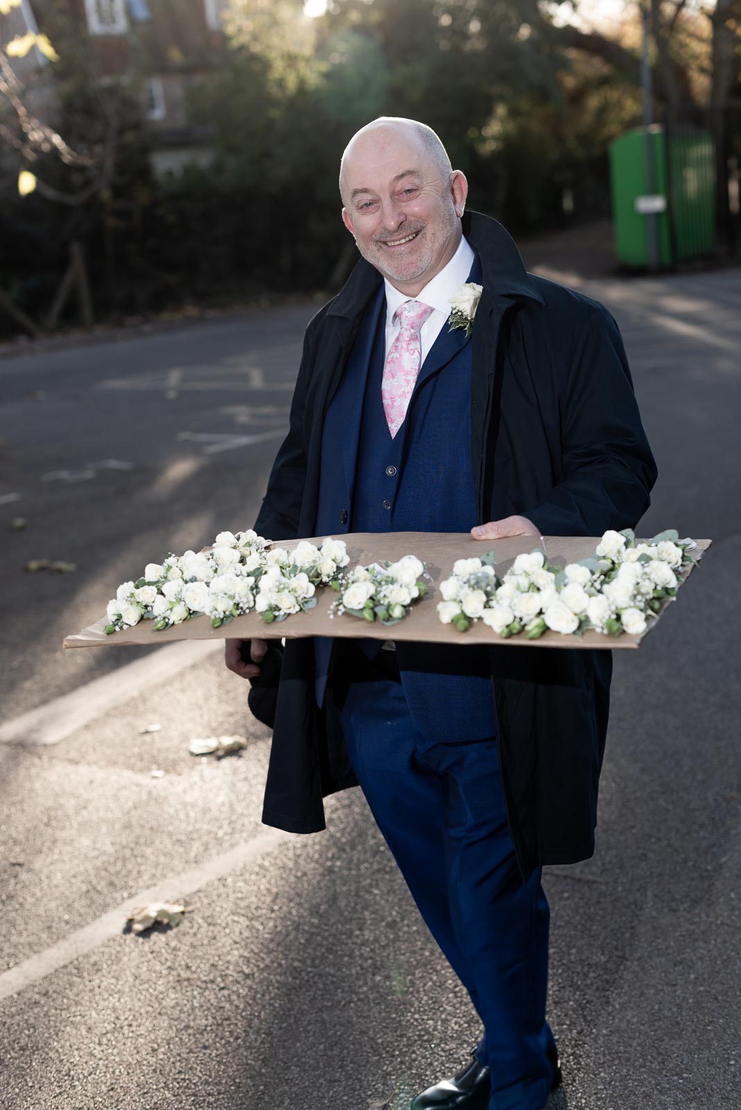 Andy arrives at Lewes Registry Office with wedding pins in Lewes before marrying marrying Caron in the Ainsworth Room. 